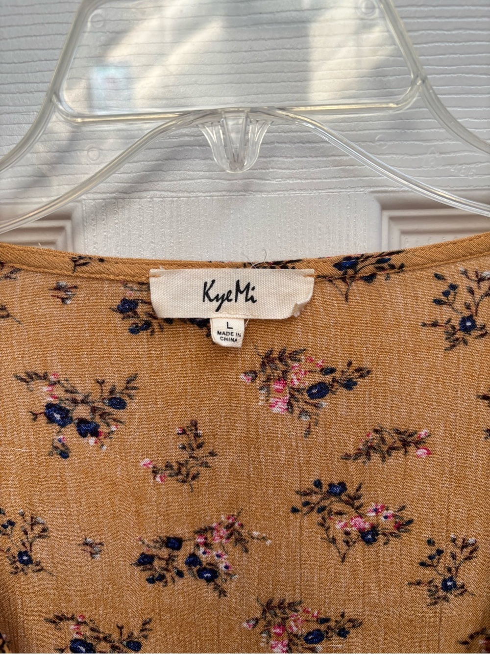 Woman’s Bohemian Floral Tie-Front Blouse, Size L, EUC - Picture 3 of 5
